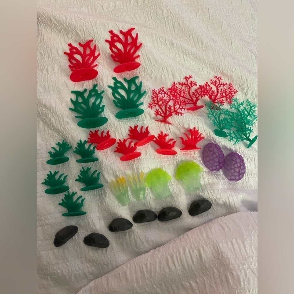 Ocean Pieces For Water Play - 32 Pieces